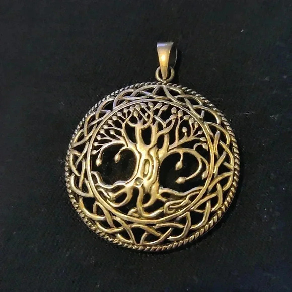 Beautiful large sterling silver tree of Life Yggdrasil Pendant - Picture 1 of 3
